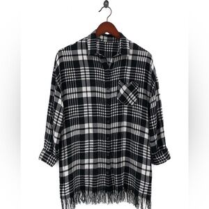 Umgee Black White Checkered Fringe Hem Tunic Top Size Small